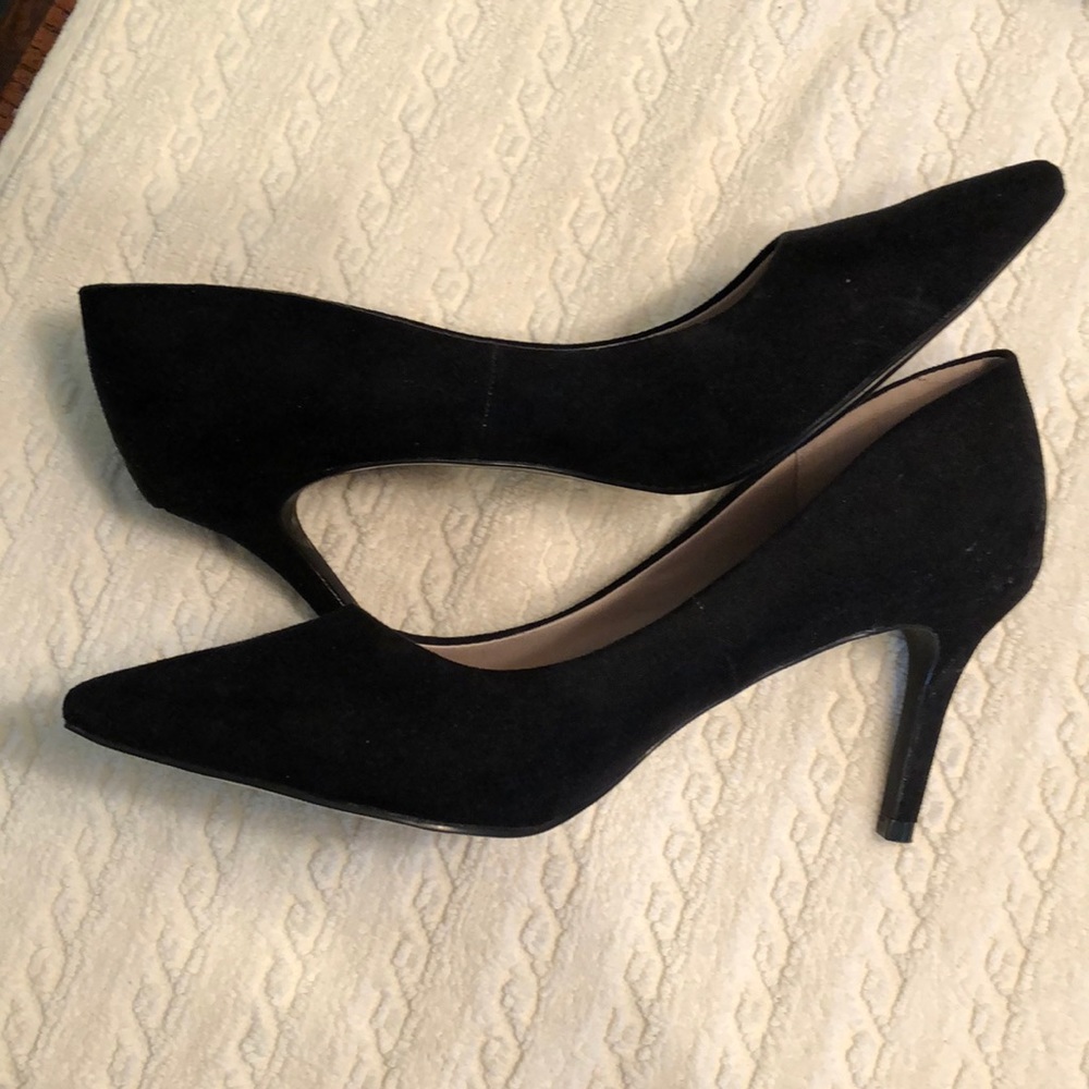 H & M Black Suede like pumps, like new worn once!